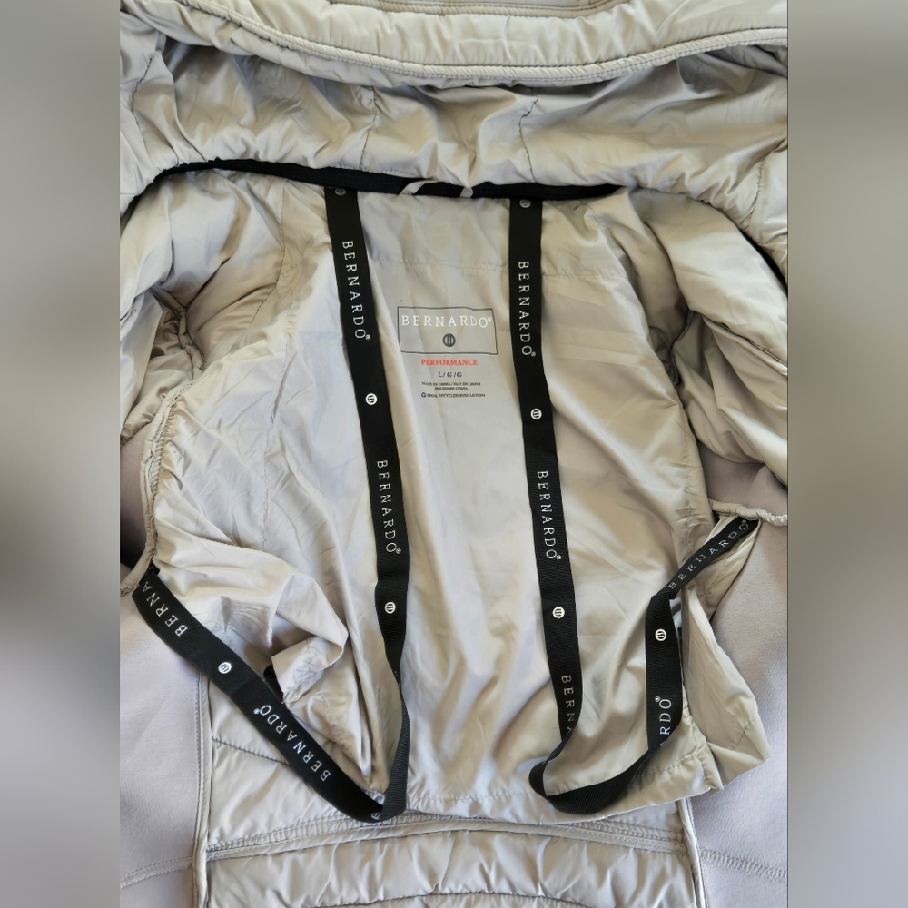 BERNARDO Light Weight Packable Jacket Light Gray … - image 10